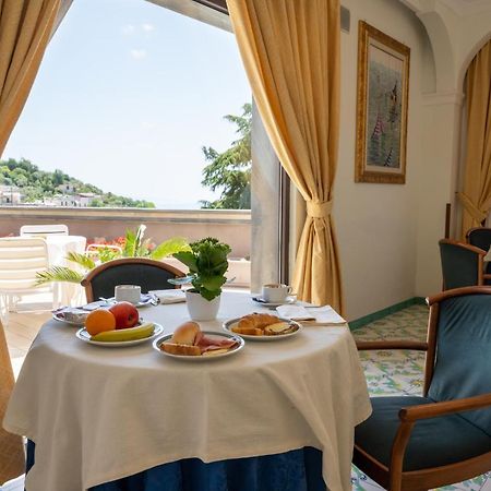 Hotel Montana SantʼAgata sui Due Golfi Extérieur photo