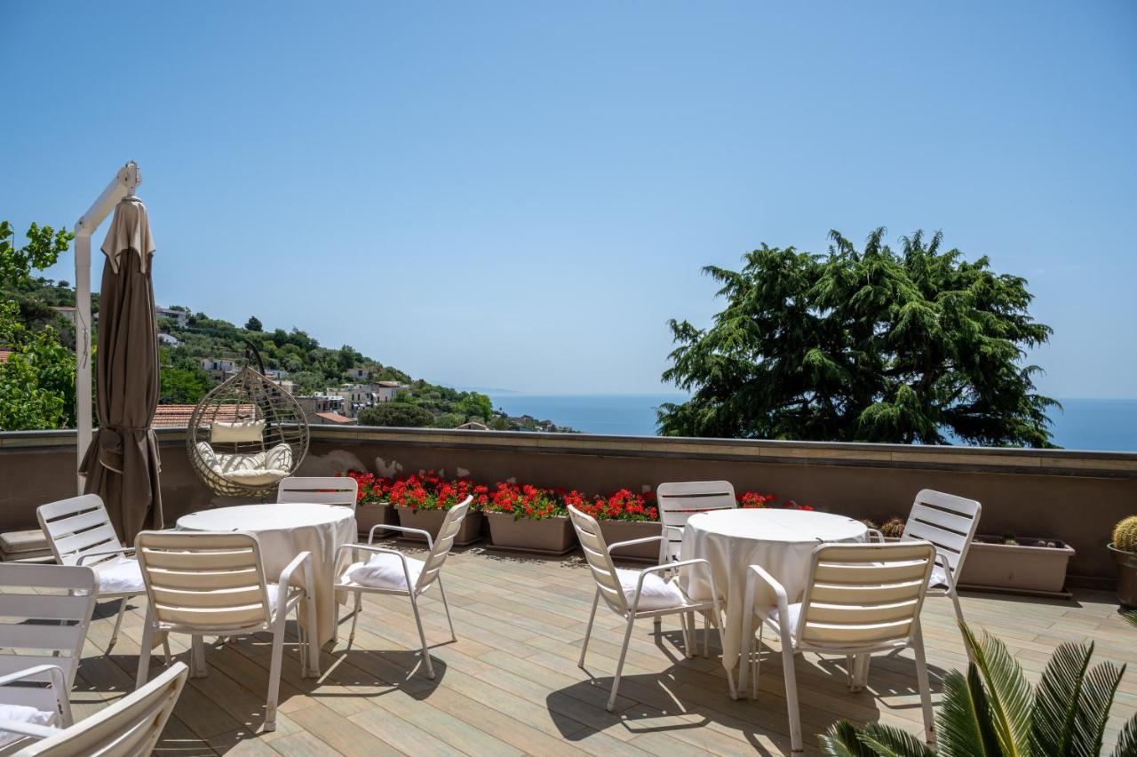 Hotel Montana SantʼAgata sui Due Golfi Extérieur photo
