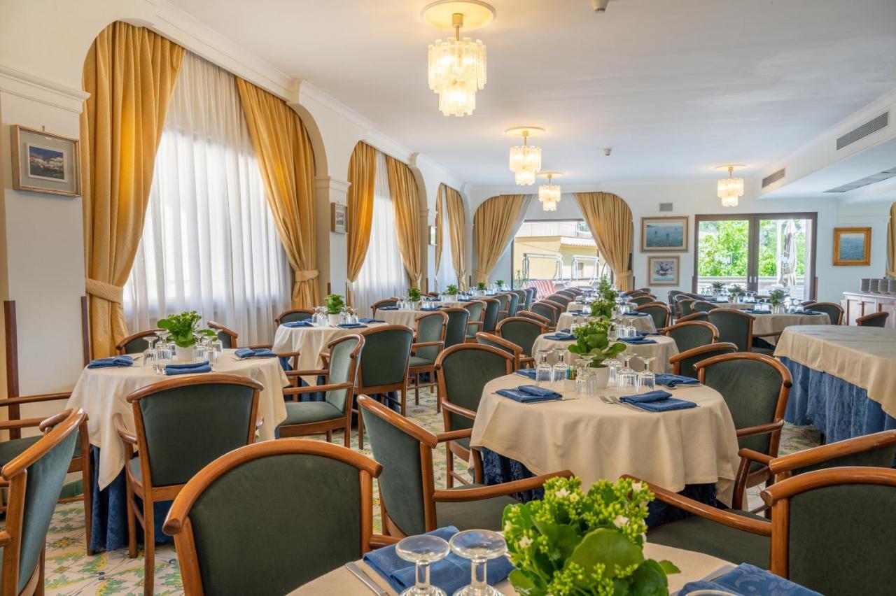 Hotel Montana SantʼAgata sui Due Golfi Extérieur photo