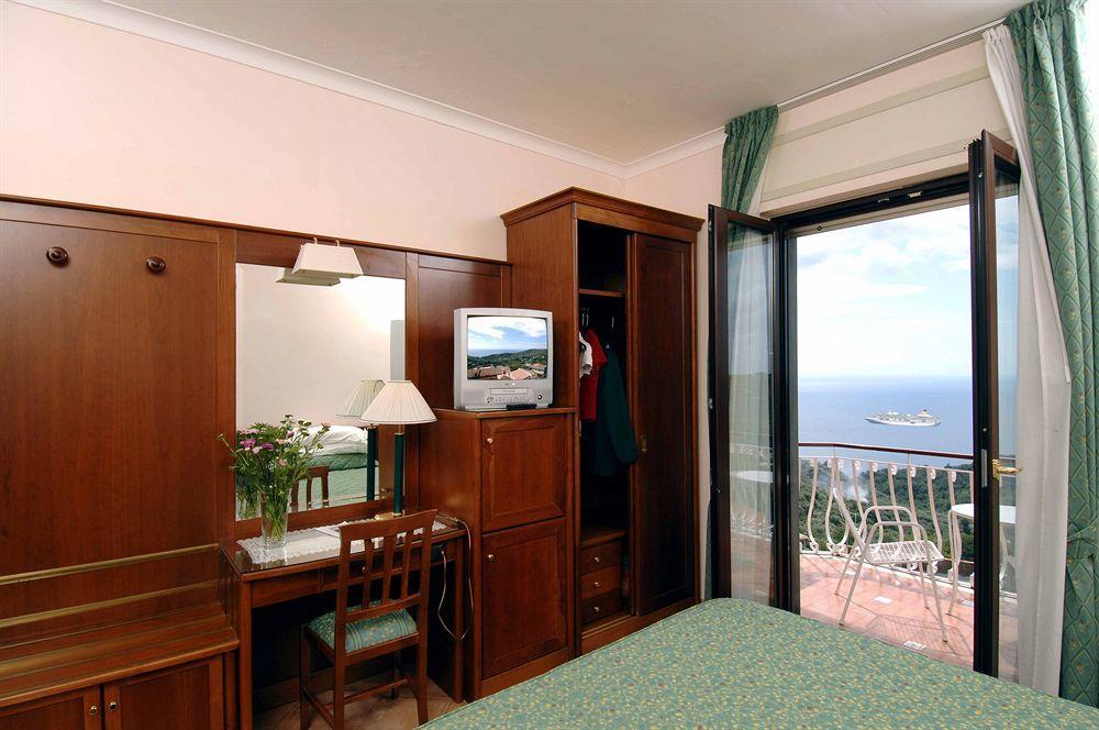Hotel Montana SantʼAgata sui Due Golfi Extérieur photo