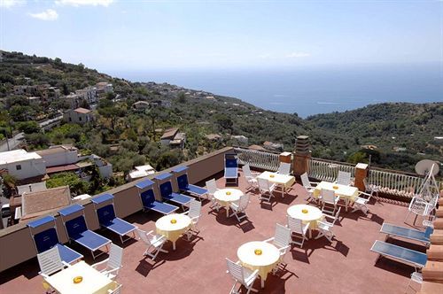 Hotel Montana SantʼAgata sui Due Golfi Extérieur photo