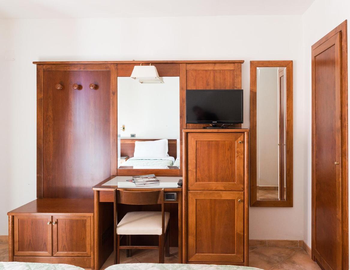 Hotel Montana SantʼAgata sui Due Golfi Extérieur photo