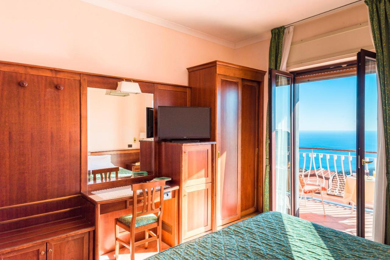 Hotel Montana SantʼAgata sui Due Golfi Extérieur photo